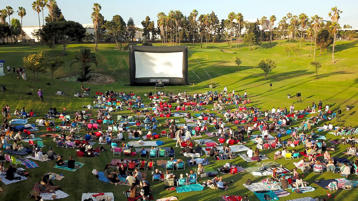 Street Food Cinema